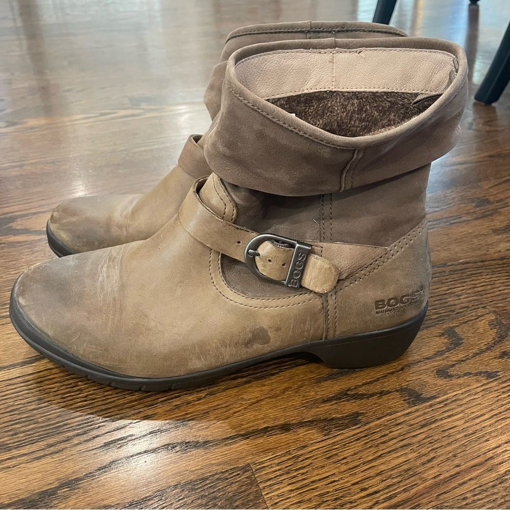 BOGS Cassie Slouchy Khaki Leather Ankle Boots